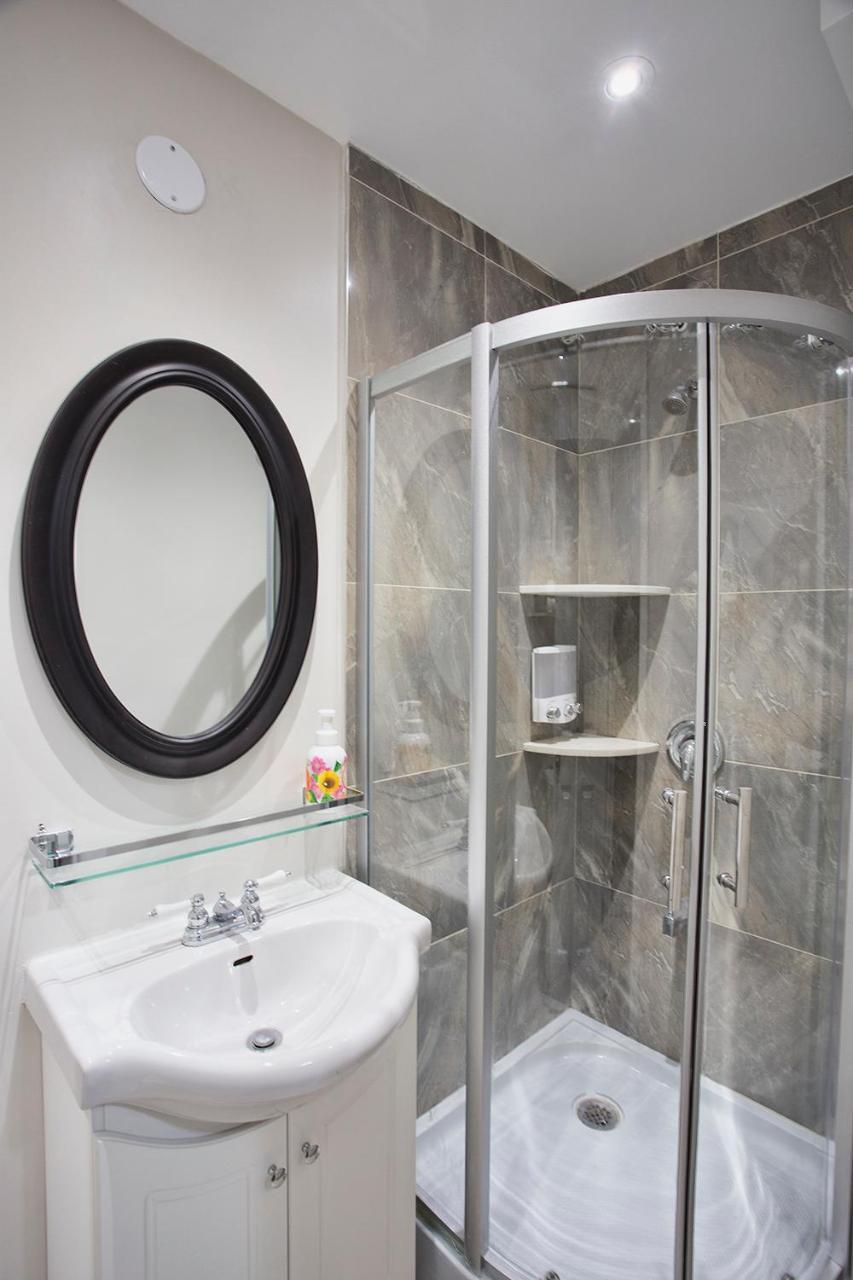 Toronto Rooms And Suites 외부 사진
