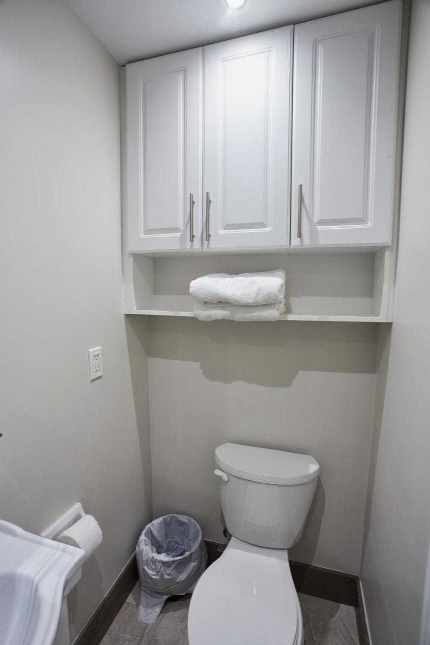 Toronto Rooms And Suites 외부 사진