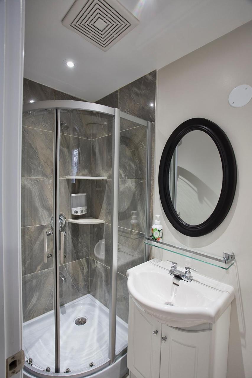 Toronto Rooms And Suites 외부 사진