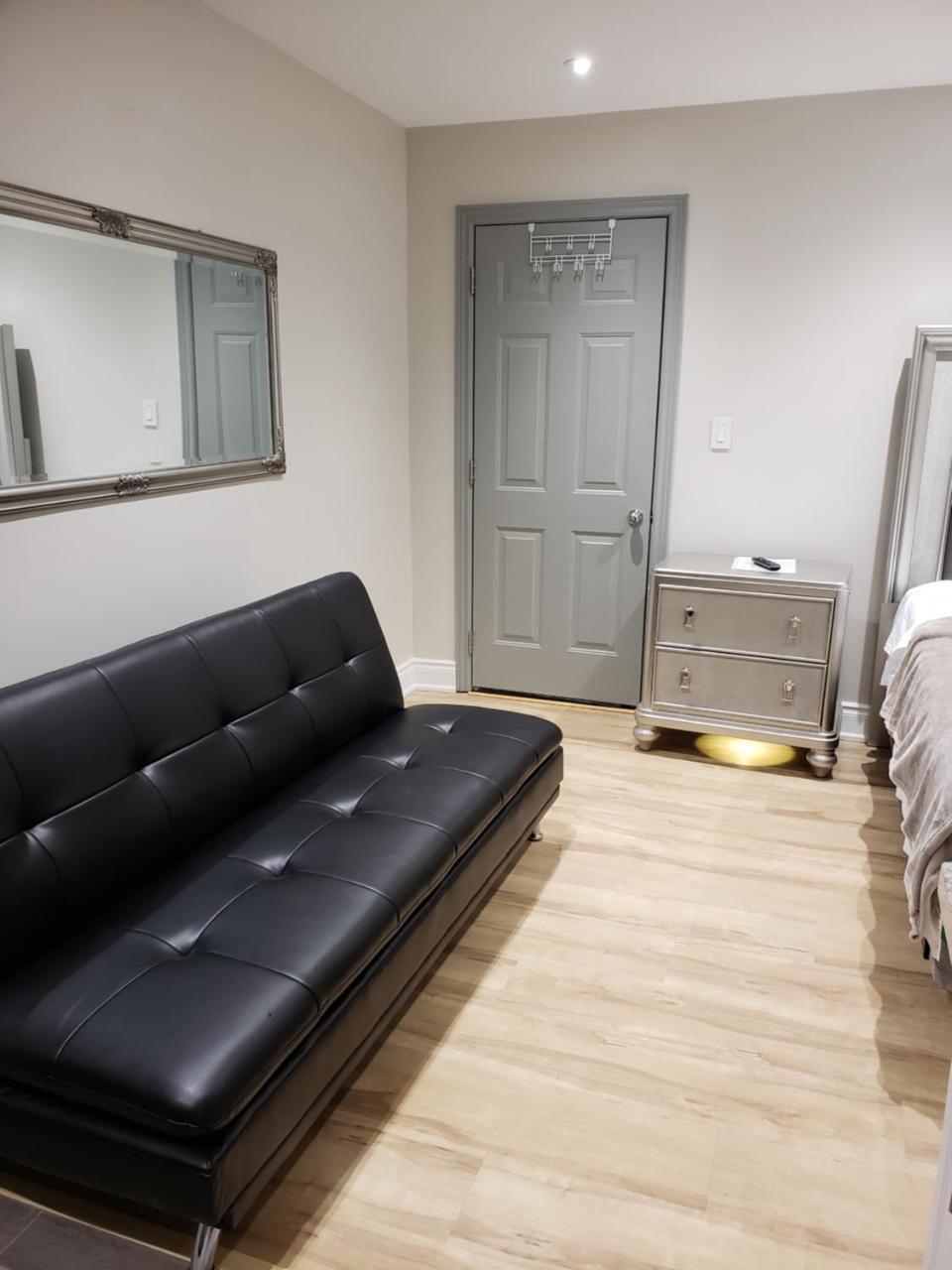 Toronto Rooms And Suites 외부 사진