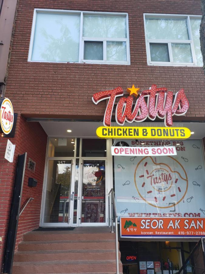 Toronto Rooms And Suites 외부 사진